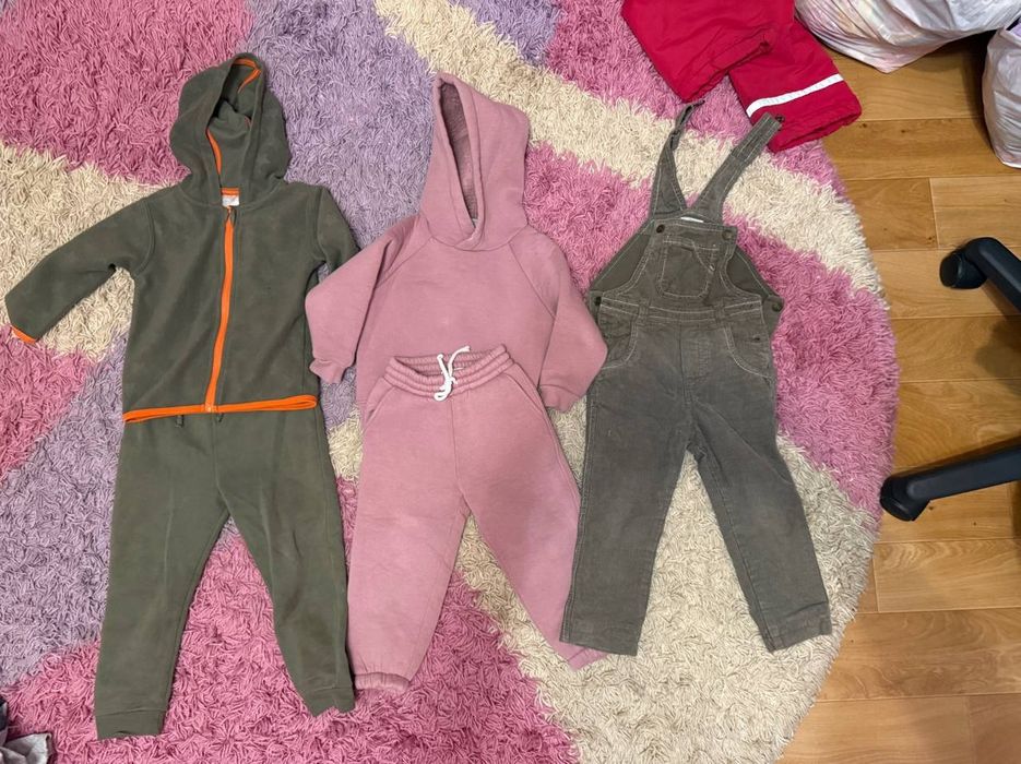 Штани, лосіни, кофти, плаття, шапки футболки на дівчинку  86-98