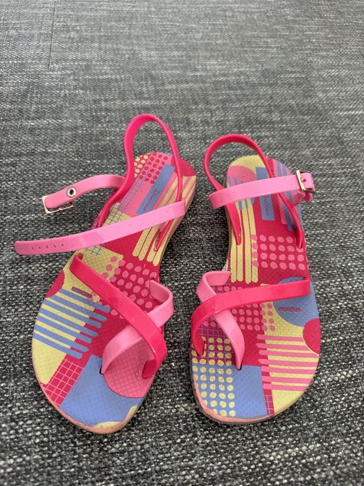 Силіконові босоніжки фірмові