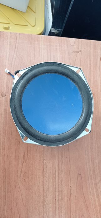 Vendo frente de sistema de som com subwoofer e baterias
