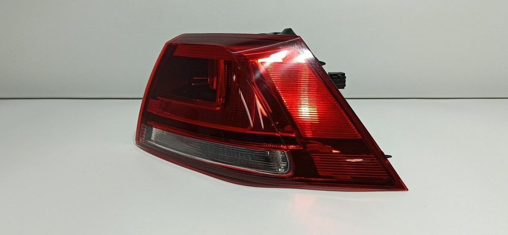 FAROLIM TRASEIRO DIREITO VOLKSWAGEN GOLF VII LIM. (5G1) ADVANCE BLUEMOTION