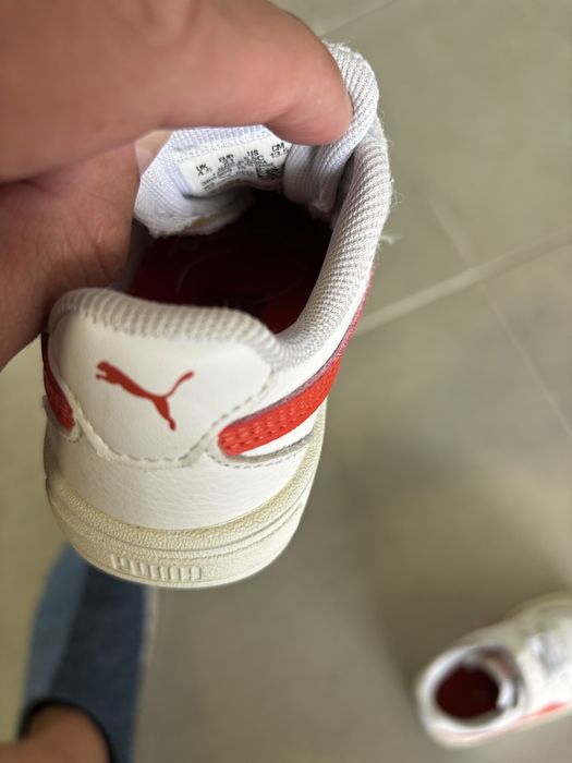 Satatilhas brancas e laranjas tamanho 21