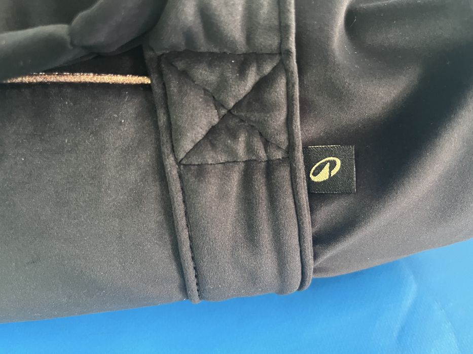 Saco preto e  dois maillots de ballet