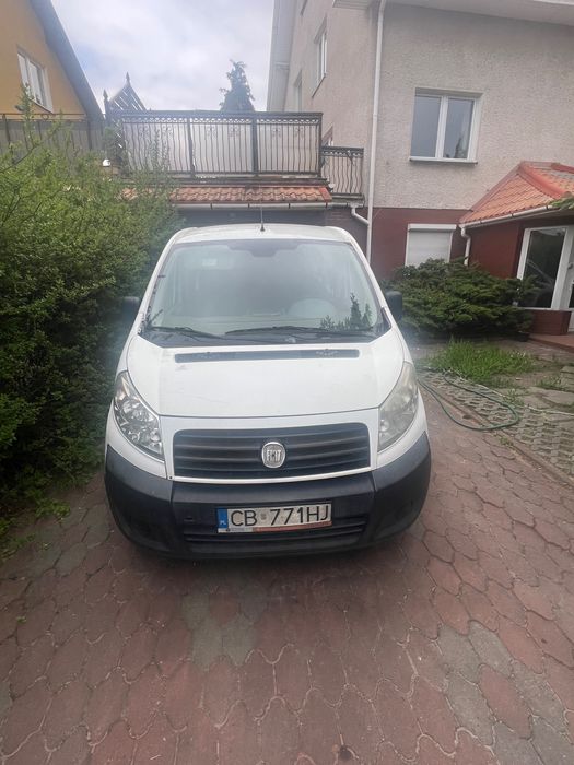 Fiat Scudo 2008 9-osobowy – uszkodzony silnik – na części