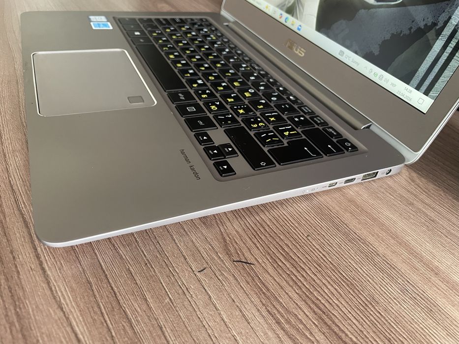 Asus ZenBook / 8GB / SSD 256GB / Ультрабук / №49
