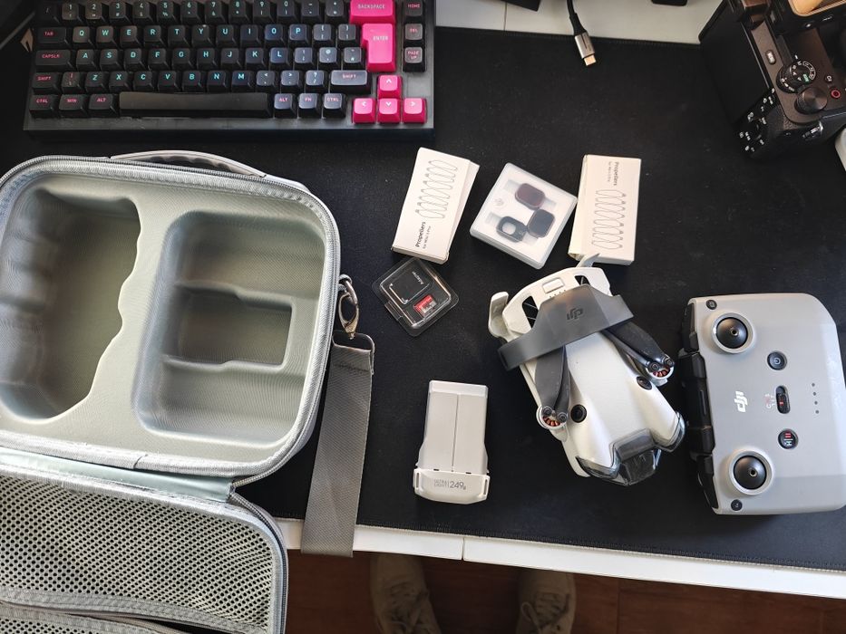 Dji mini 4 pro + bateria extra + filtros ND + Comando + cartão sd 256g
