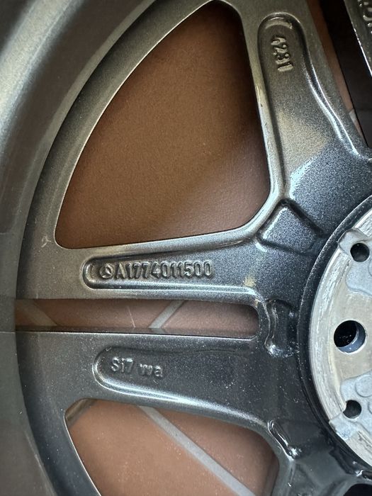 Jantes Mercedes AMG W177 18 polegadas - como novas