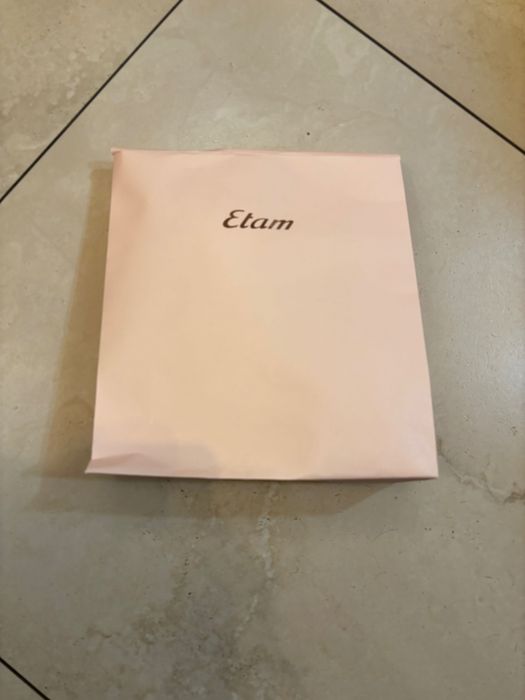 Pantofle Lalou marki Etam