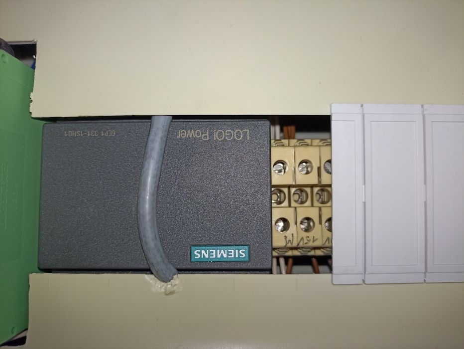 Rozdzielnia z modułami Siemens CPU 222, 224 EM222, 231, 277