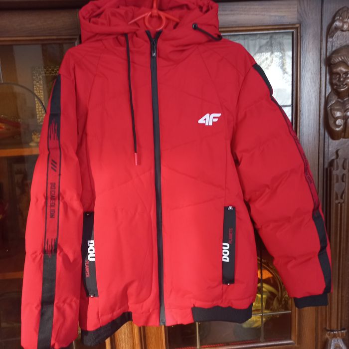 Kurtka zimowa  rozmiar z metki l ale to jest m