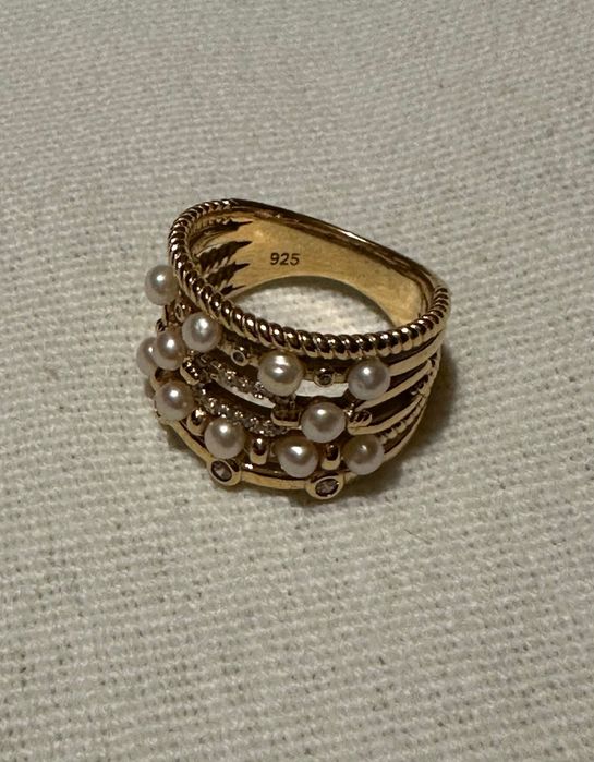 Anel de prata com banho de ouro - pérolas e zirconias