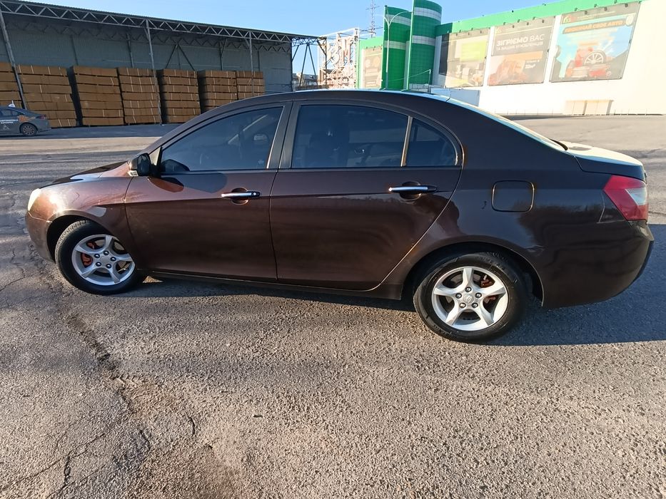 Geely Emgrand ec7 2011