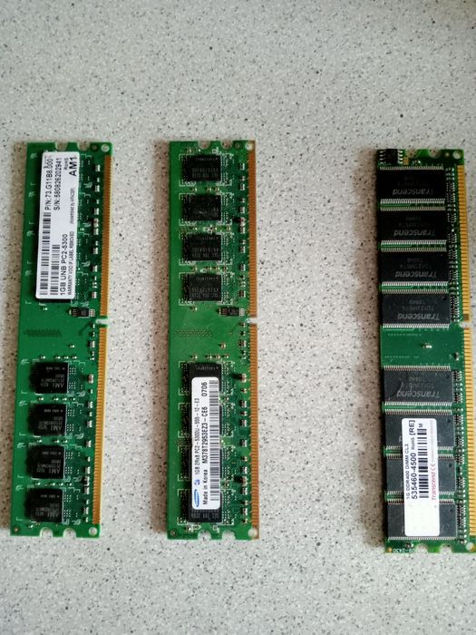 Оперативна пам'ятьDDR3 та DDR2 (4Гб, 1Гб та 512 Мб)