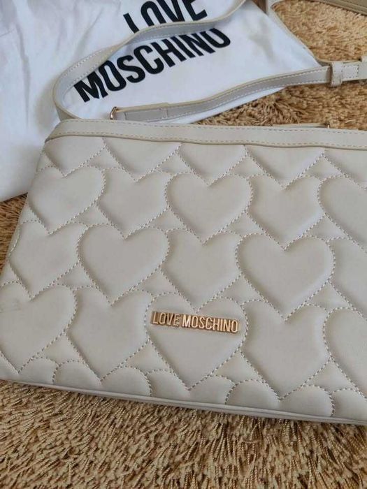 Mala tiracolo (com alça removível) - Love Moschino