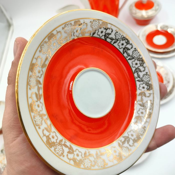 Chodzież Serwis Kawowy Elżbieta Porcelana z Talerzykami Deserowymi