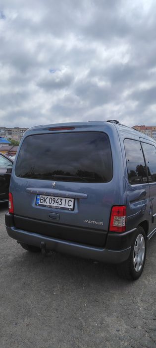Продам авто Пежо партнер