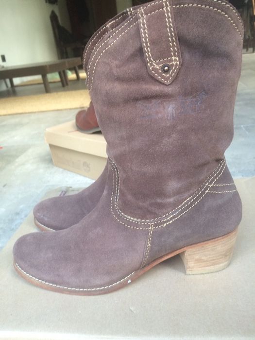 Козаки  из натуральной замши Levis