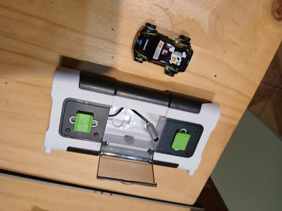 Hot Wheels Zestaw 5 samochodzików + gratisy