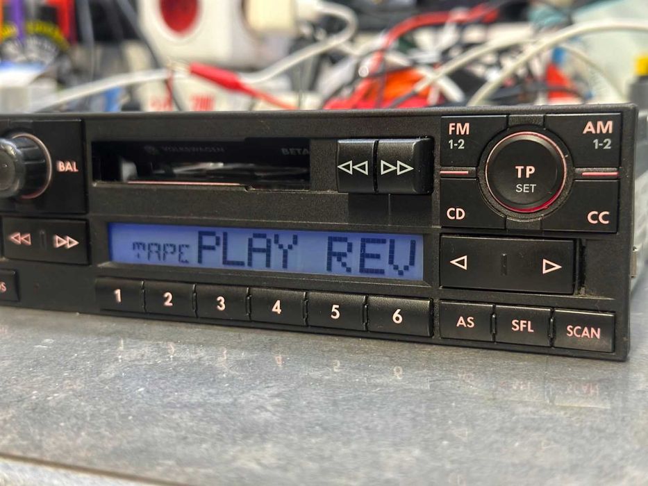 Fabryczne Radio VW Beta Passat Golf Transporter Caravele Lupo Fox