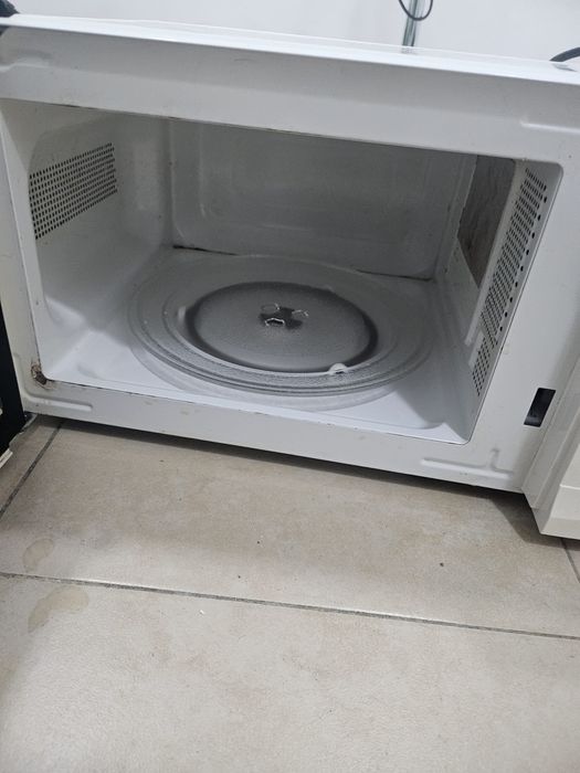 Microondas a funcionar