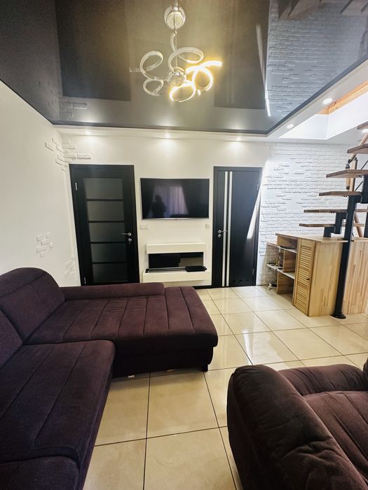 2 этажный дом  4-к  в районе улицы Луговской