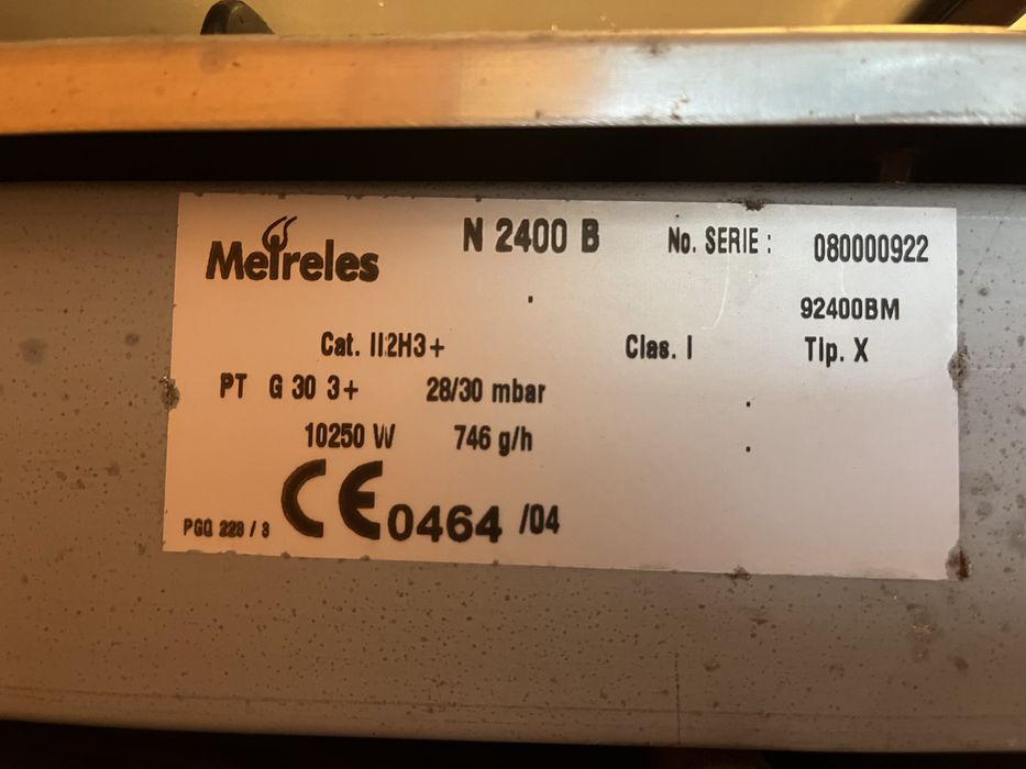Fogão usado em bom estado marca MEIRELES ( Gás de Botija )