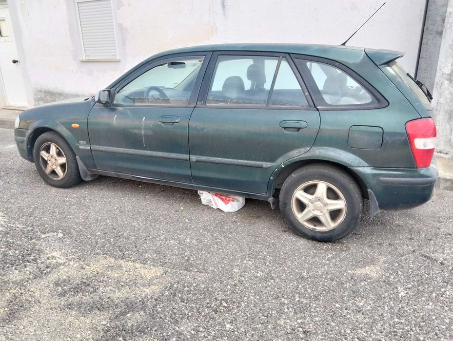 Mazda 323f para despachar