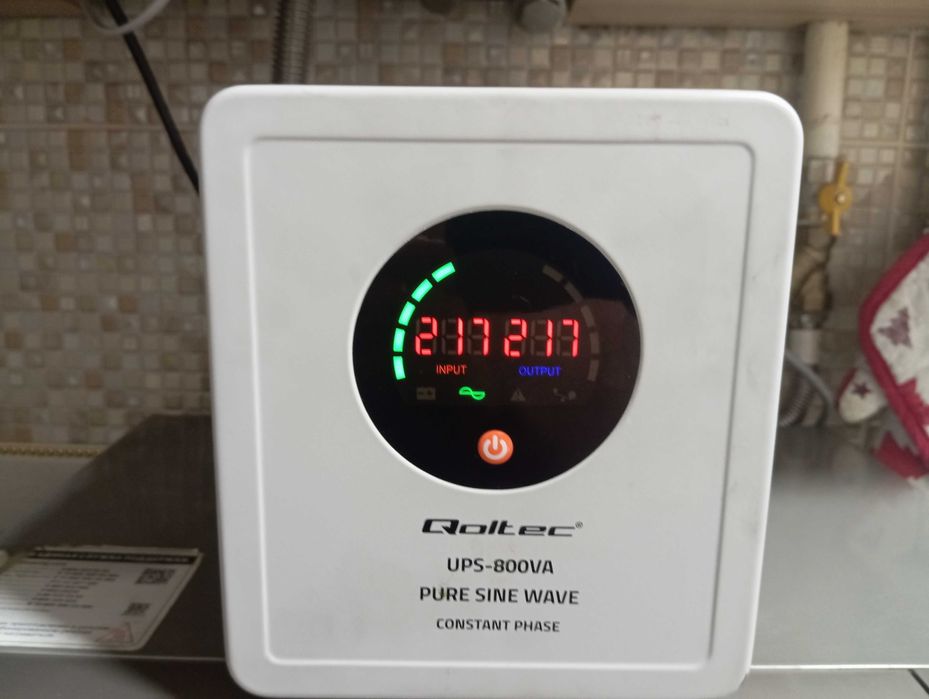 Перетворювач напруги.