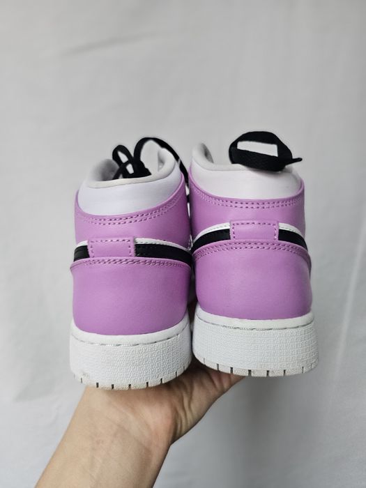 Nike Air Jordan 1 Mid GS Barely Grape rozmiar 39