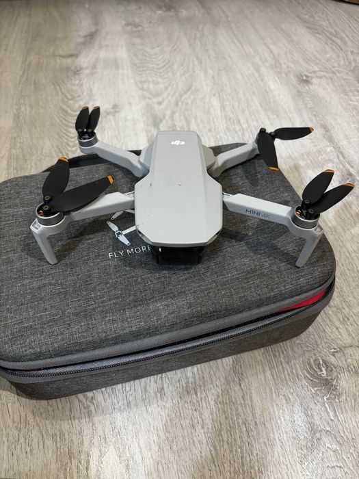 Dron DJI fly mini 4k
