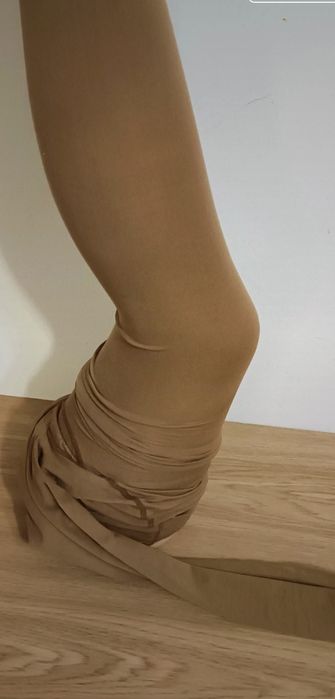 Rajstopy den 40 kryjące gładkie kolor beżowy połysk