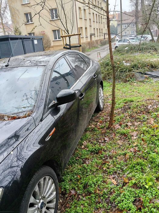 Ford Mondeo mk4 uszkodzony