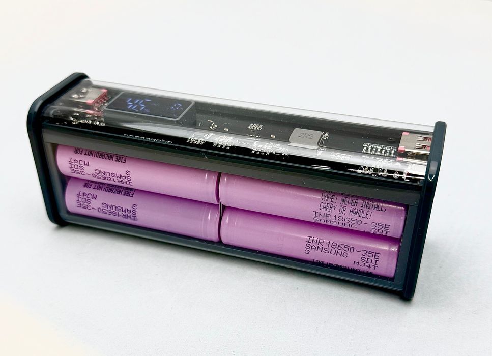 Павербанк 28000 mAh. 22 W с быстрой зарядкой, прозрачный корпус