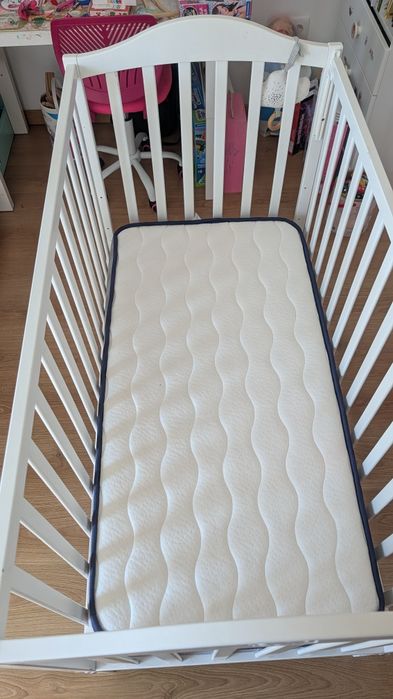 Berço 120x60 regulável + colchão Visco Baby – ótimo estado
