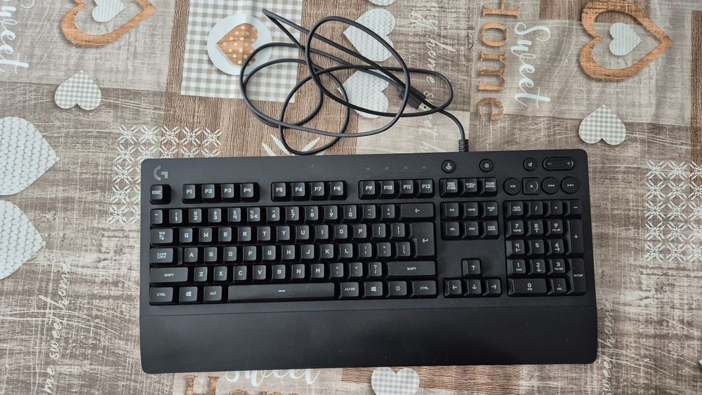 Klawiatura Logitech G213 progigy podświetlenie RGB