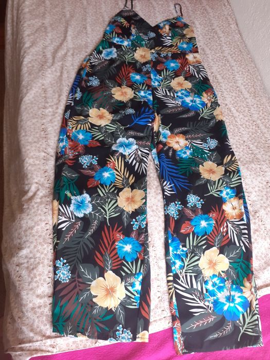 Macacão Stradivarius L pequeno veste 38