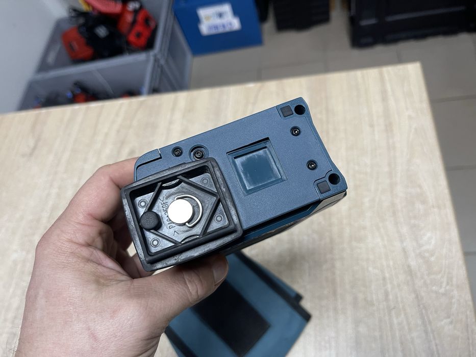 Bosch GLL 2-10 / лінійний лазерний рівень Бош