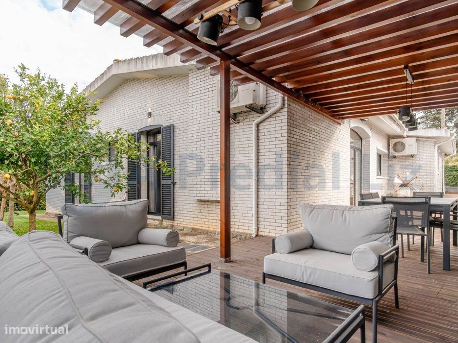 Moradia T3 de Luxo em Birre - Exclusividade e Design Contemporâneo