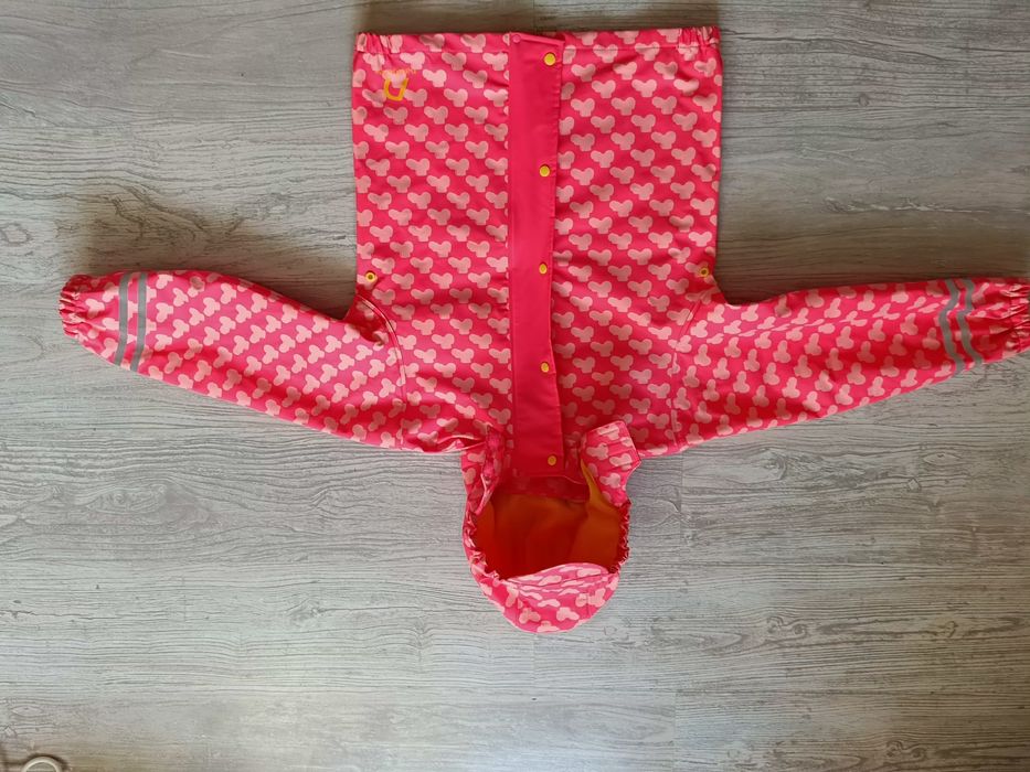 Kurtka przeciwdeszczowa 122