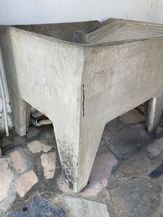 Tanque lavar roupa em cimento