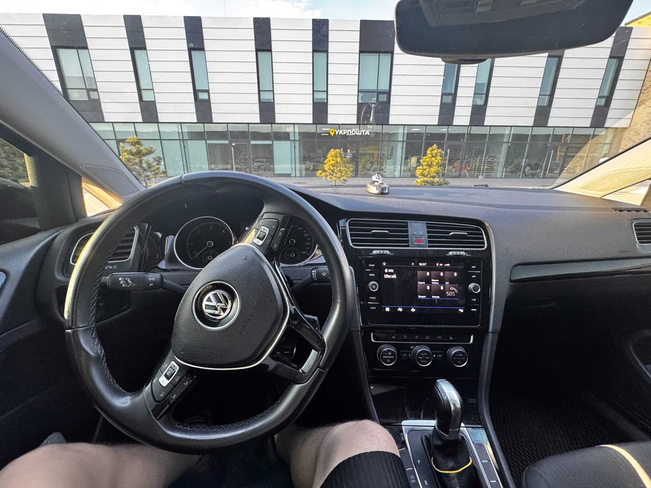 volkswagen golf 2017