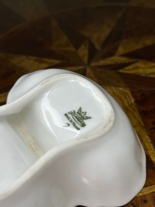 Porcelanowa solniczka pieprzniczka Karolina. Kabarecik z lat 70