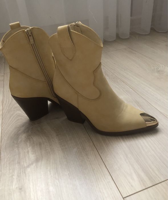 Женские ботинки, казаки. Новые, размер 37