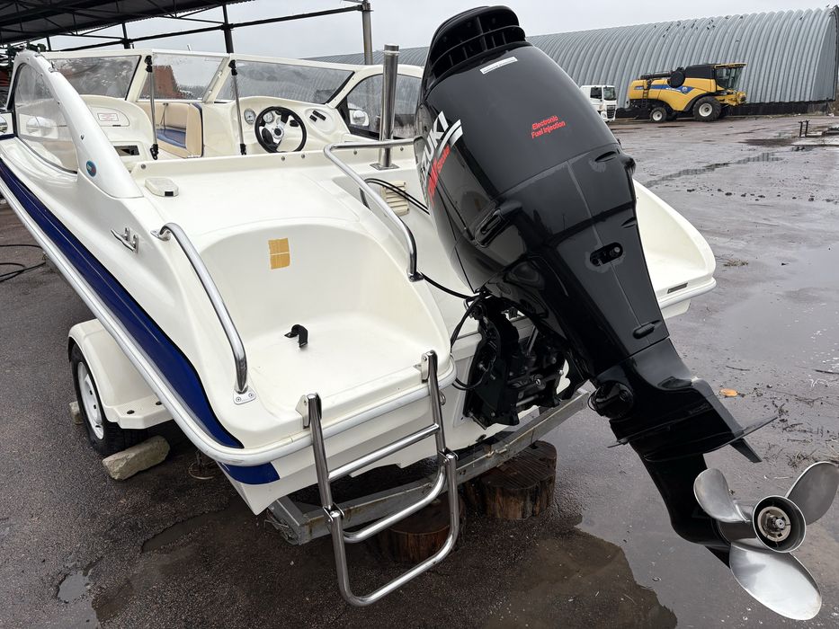 Продам катер Azura 520 з двигуном Suzuki 140
