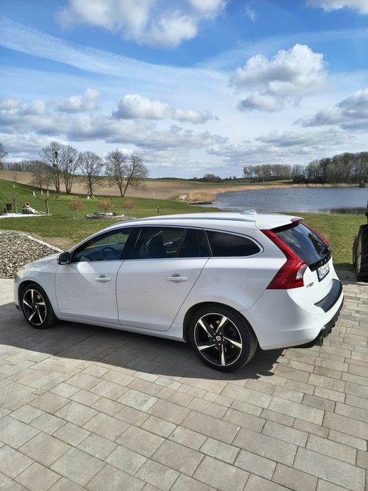 Volvo V60 r-design
