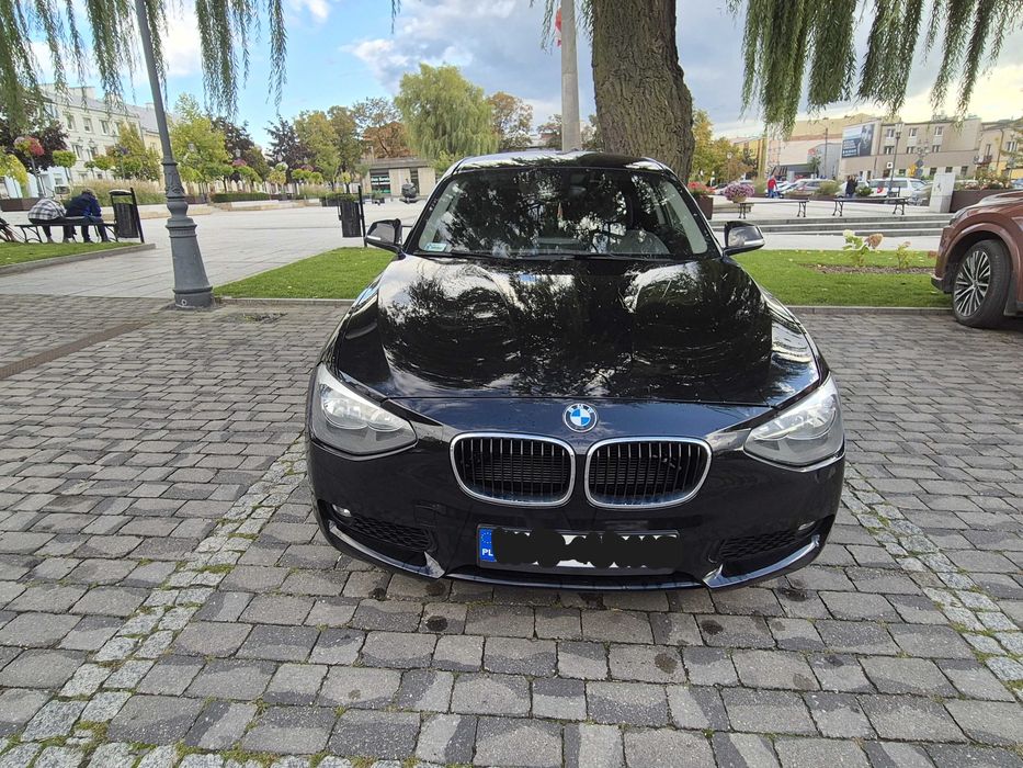Czarne BMW Seria 1 Grójec