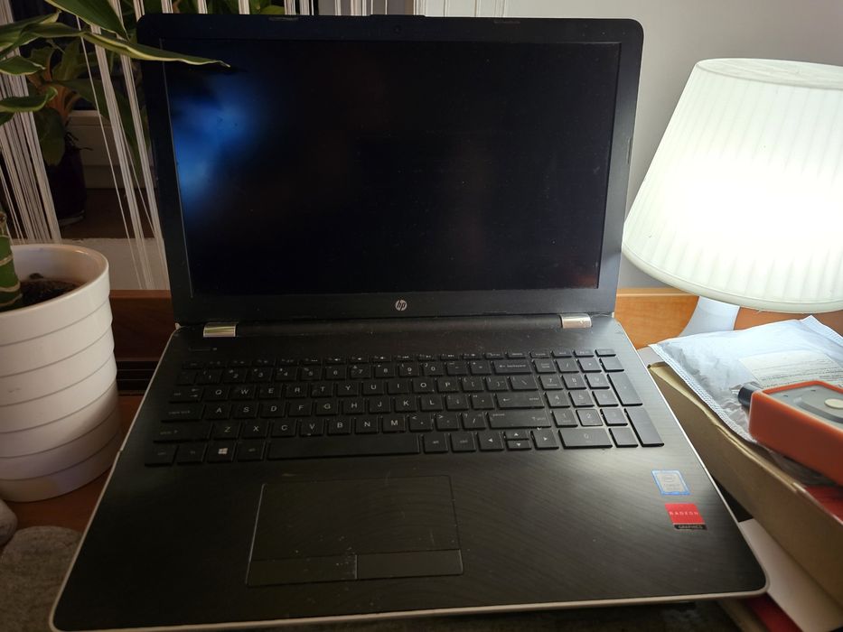 Laptop i7 8th 15 Hp-tre model 3168NGW