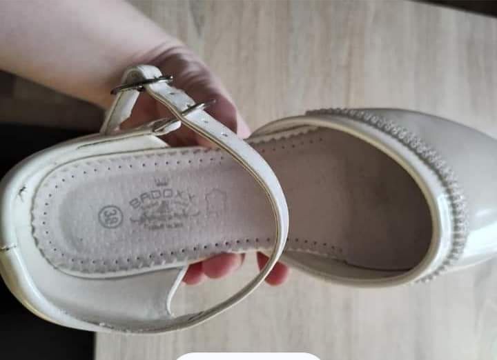 Buty komunijne..