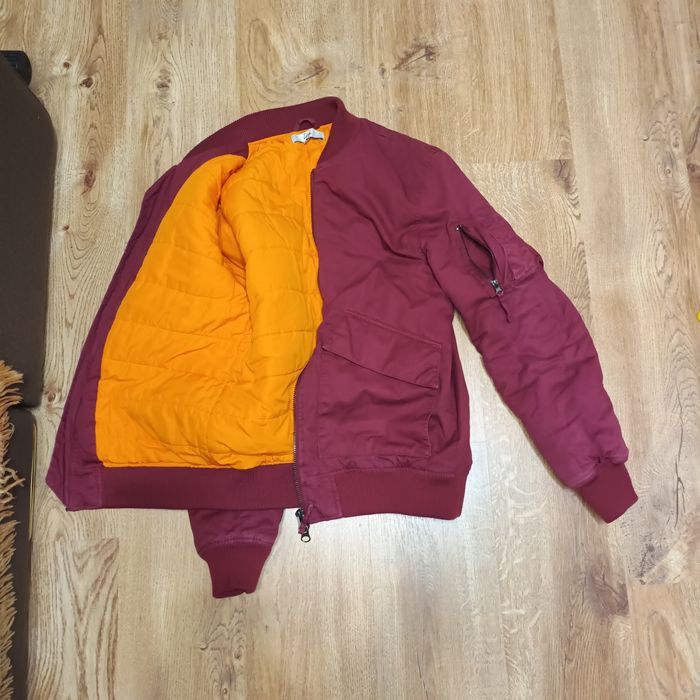 Бомбер бренд loom