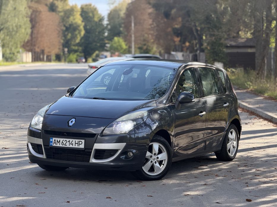 Продам Renault Scenic 1,5 d K9K дизель рено сценік сценик reno дізель автомат 2010 рік в дуже гарному стані, рено