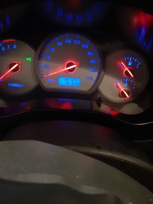 Продам GHERY TIGGO 2011 рік